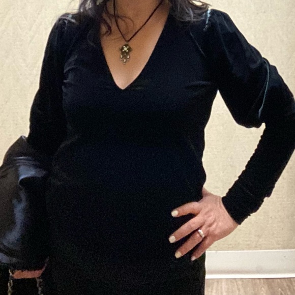 Express Black Velvet Balloon Ruched Sleeve Top. Small. V-neck. - Picture 7 of 7